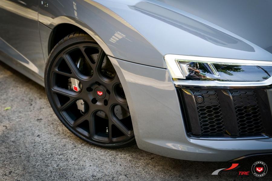 Детали экстерьера Audi R8 V10 on Vossen Wheels (CG-205) 2019 года  (фото 12 из 17)